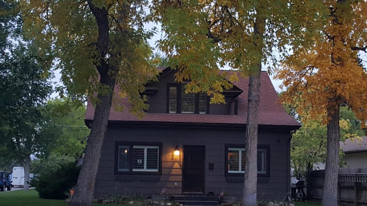 Yellowstone House Of The Three Bears 2 Blocks To Downtown Cody Exterior photo